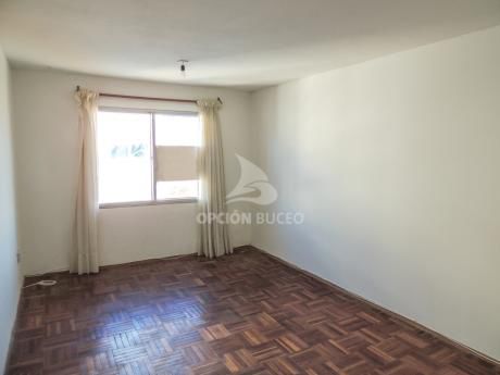 Apartamento En Alquiler En Pocitos 2 Dormitorios
