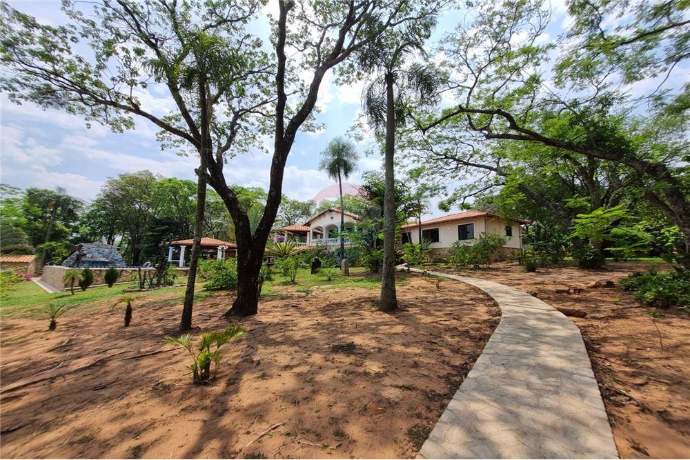 Vendo Amplia y Lujosa Residencia en San Bernardino, Zona Anfiteatro — foto 3