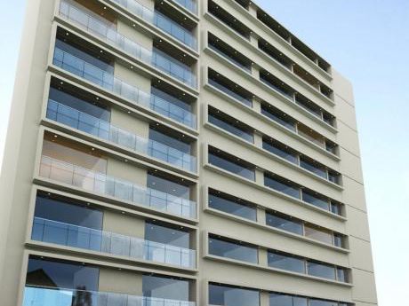 Departamento De Lujo En Condominio Glaz Isuto