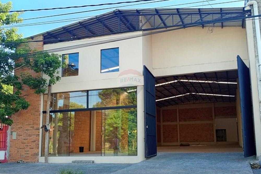 ALQUILO AMPLIO DEPOSITO EN LUQUE 720 M2 — foto 2