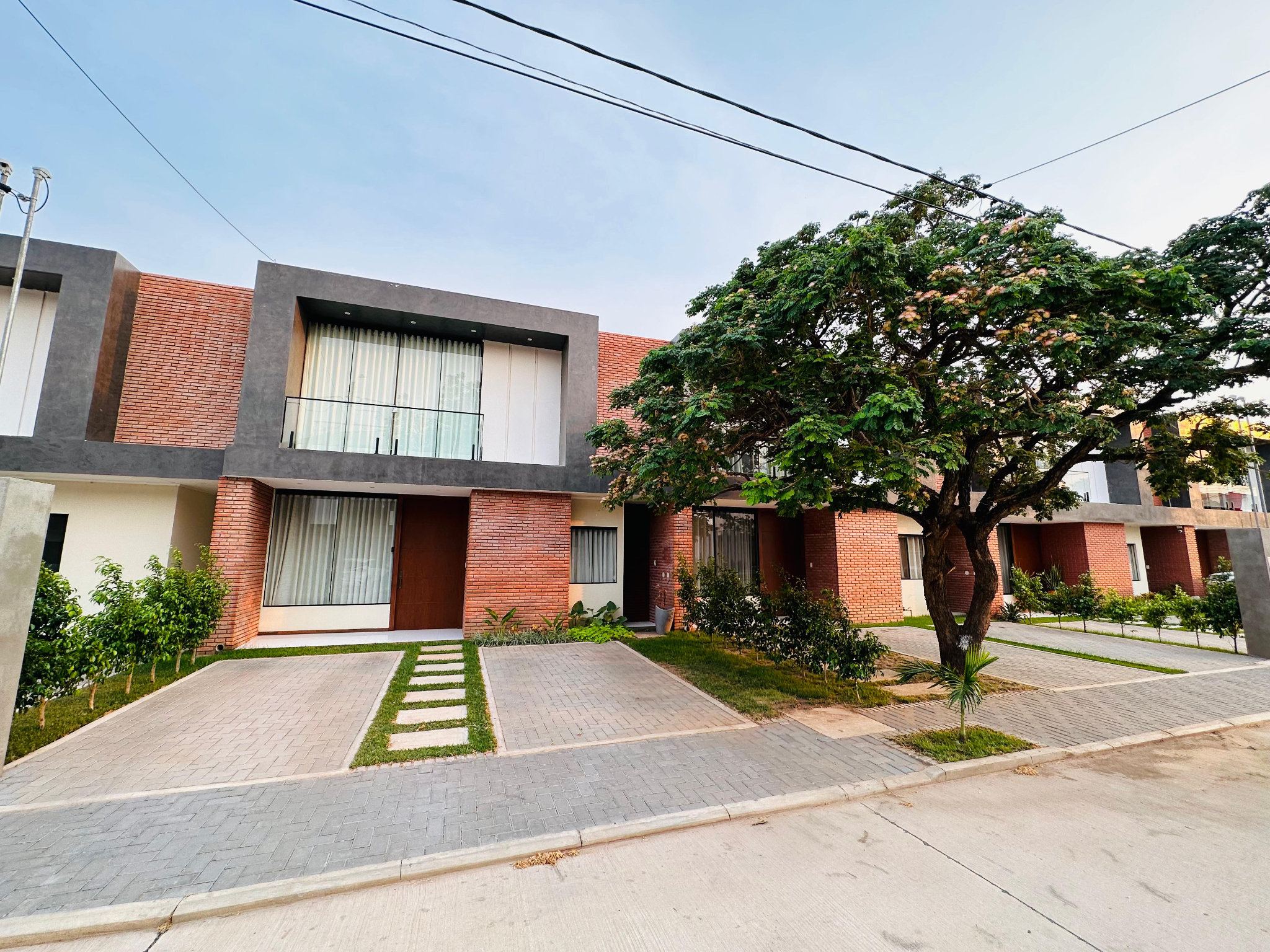 Zona Norte - Casas De 4 Dormitorios En Venta