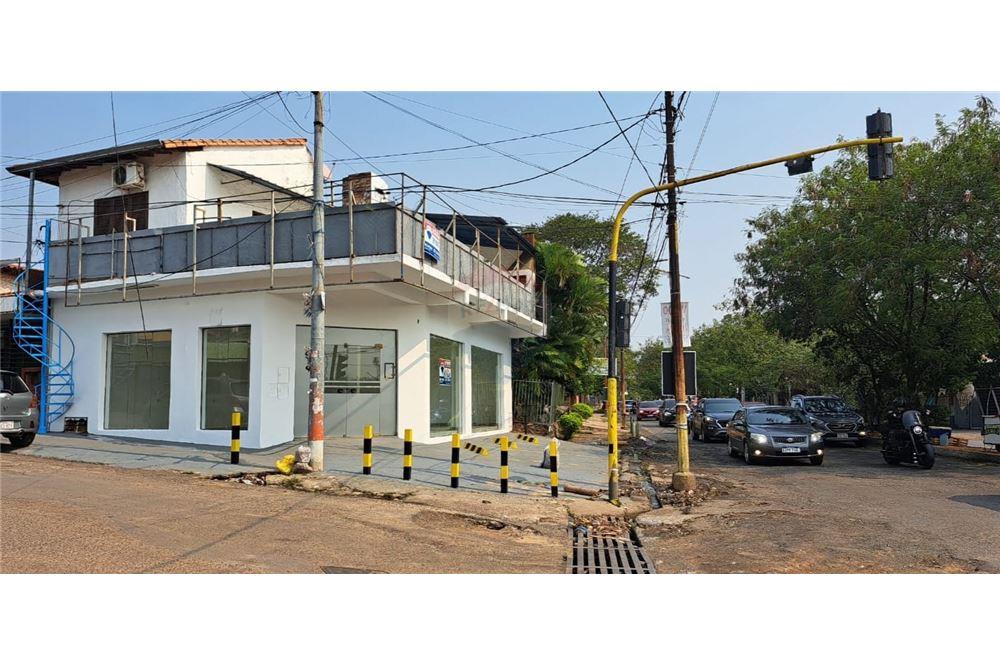 ALQUILO LOCAL COMERCIAL SOBRE MARISCAL LOPEZ — foto 2