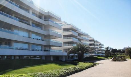 Espectacular Departamento Pent-house Frente Al Mar En Edificio Aqualina.