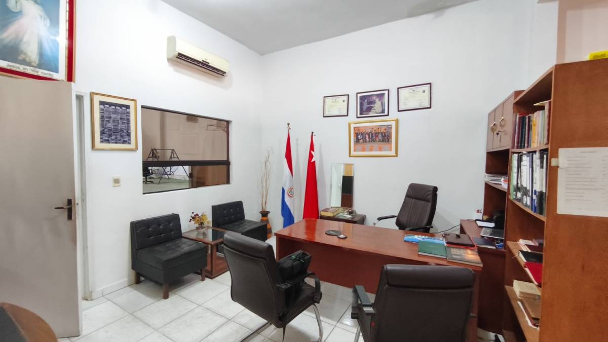 Imponente Inmueble Comercial en San Lorenzo: Edificio Administrativo + Tinglado — foto 2