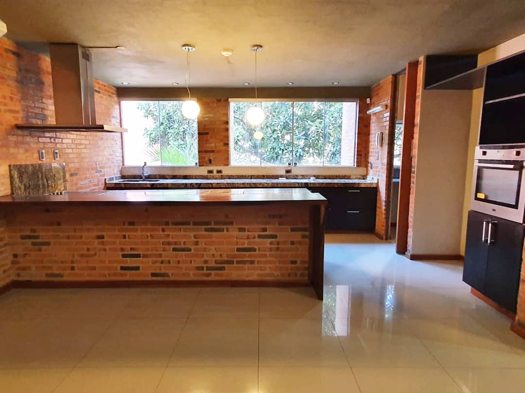 En condominio Moderna  Casa Zona Col. del Sol — Foto 3