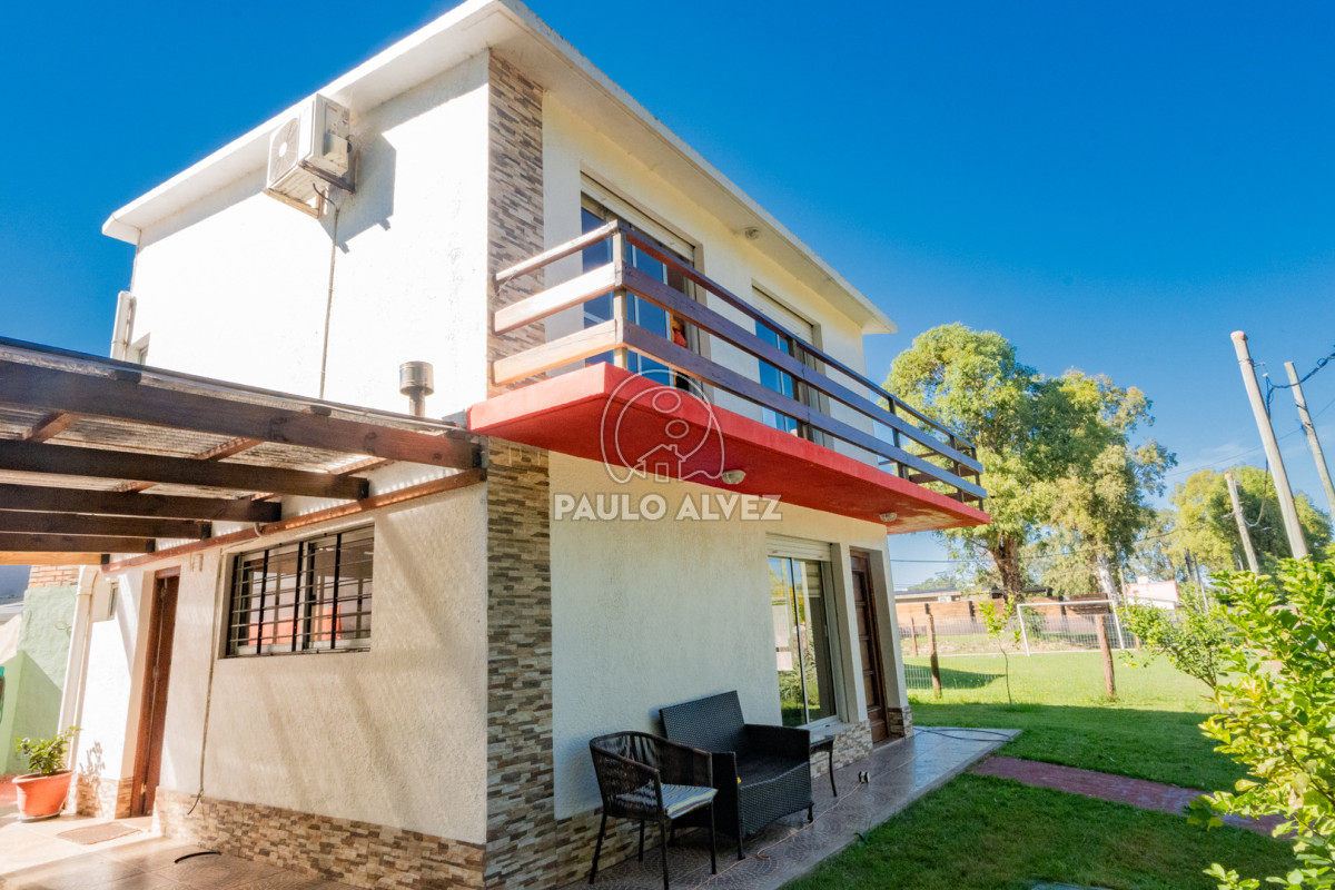 Sune. casa en venta en Playa Grande, Piriápolis. Dos dormitorios dos baños