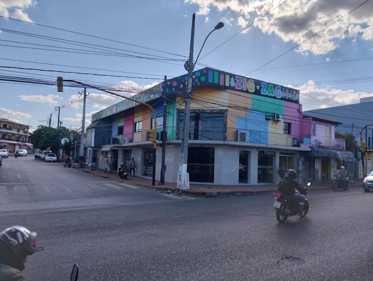 ALQUILO IMPECABLE SALON COMERCIAL — foto 2