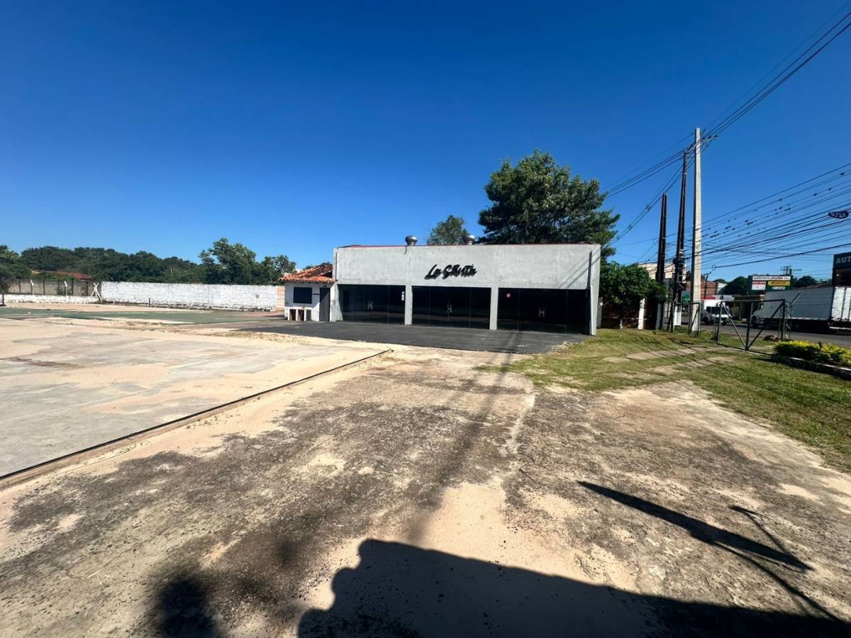 VENDO COMPLEJO COMERCIAL — foto 2
