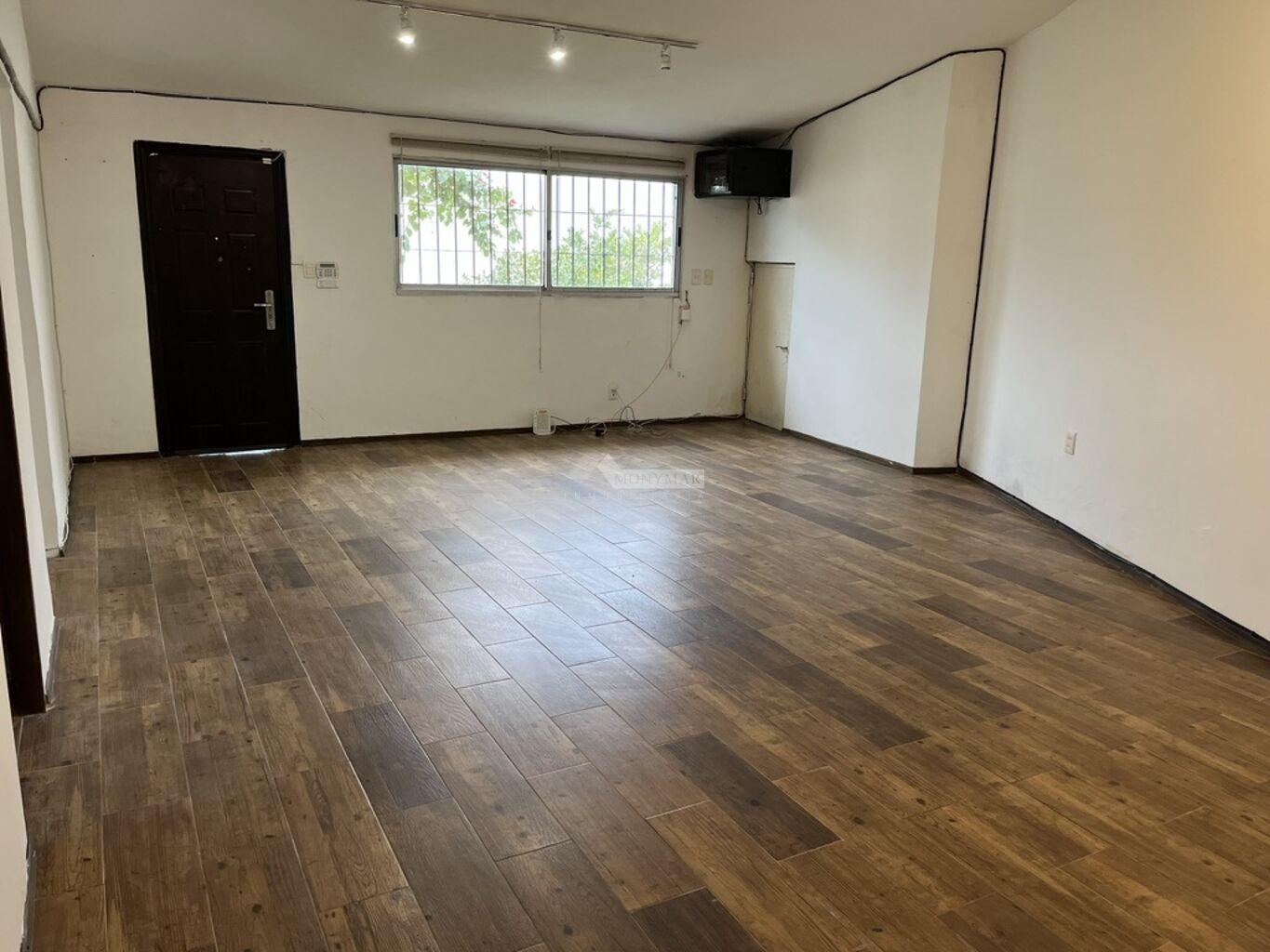 ALQUILER LOCAL FLOR DE MAROÑAS OSVALDO CRUZ Y CAMINO MALDONADO 120m2 + 43m2 de oficinas · Foto 11