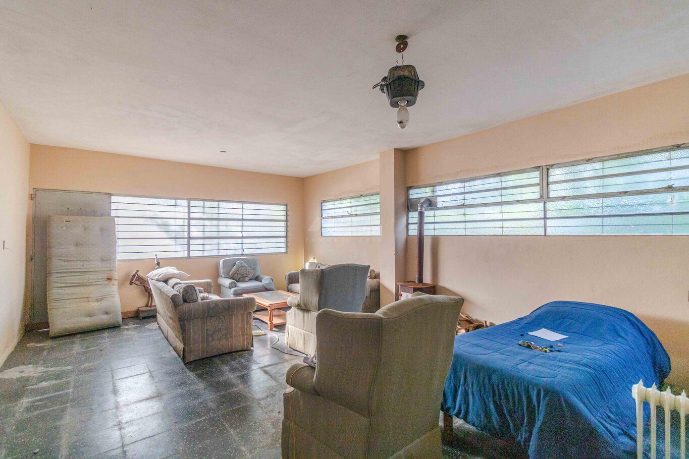ALQUILER Y VENTA LOCAL GALPON DEPOSITO SAYAGO GARZON Y ARIEL 869m2 UNICO CON TECHO ARQ. DIESTE · Foto 10