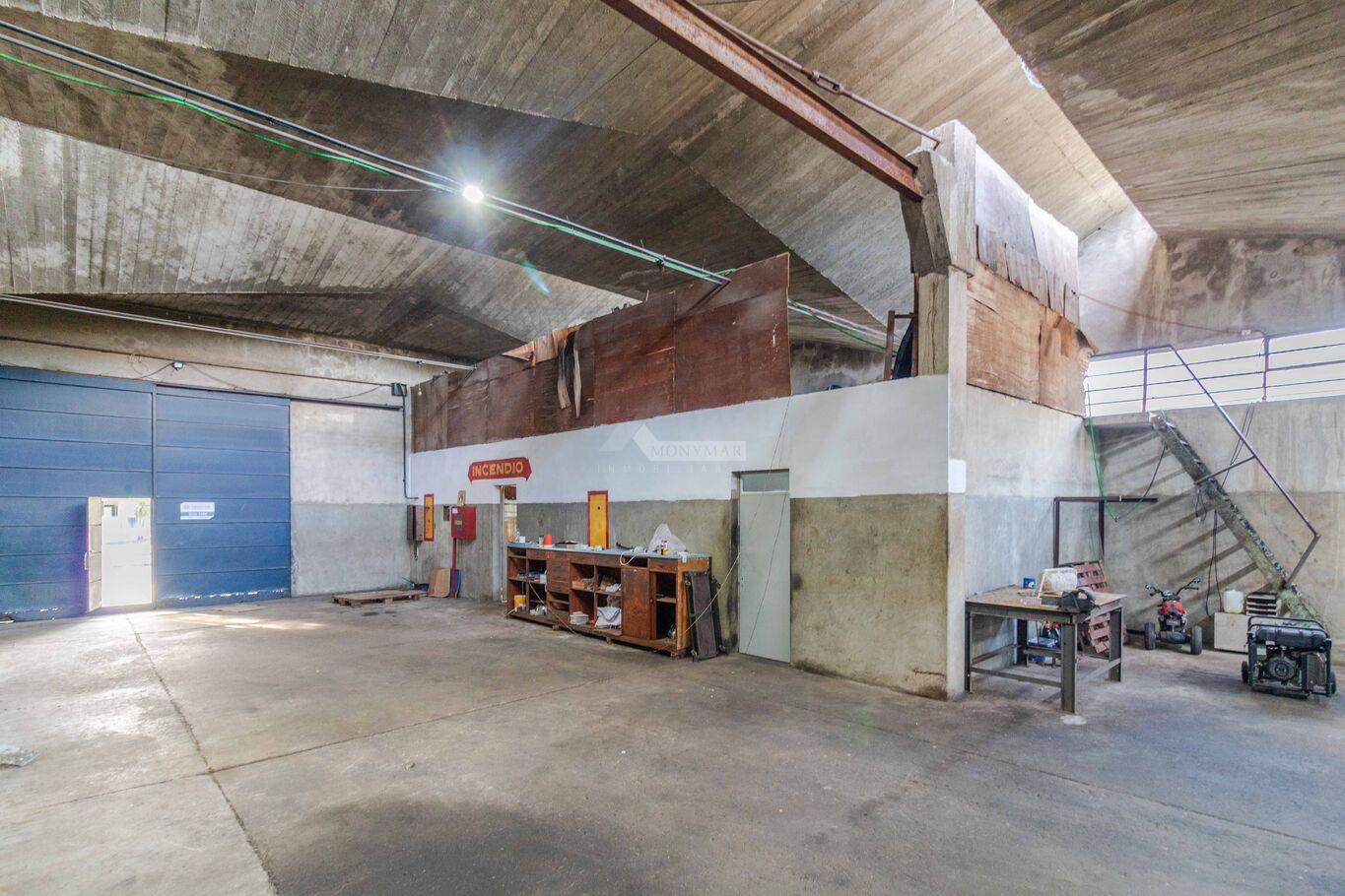 ALQUILER Y VENTA LOCAL GALPON DEPOSITO SAYAGO GARZON Y ARIEL 869m2 UNICO CON TECHO ARQ. DIESTE · Foto 8