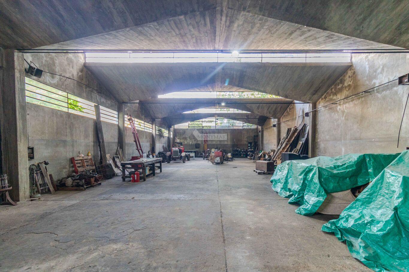 ALQUILER Y VENTA LOCAL GALPON DEPOSITO SAYAGO GARZON Y ARIEL 869m2 UNICO CON TECHO ARQ. DIESTE · Foto 4