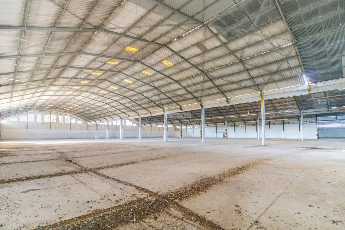 VENTA ALQUILER LOCAL GALPON DEPOSITO RUTA 1 KM 26 A PASOS DEL PEAJE DE SANTA LUCIA!! 10.000m2 en 100 · Foto 3
