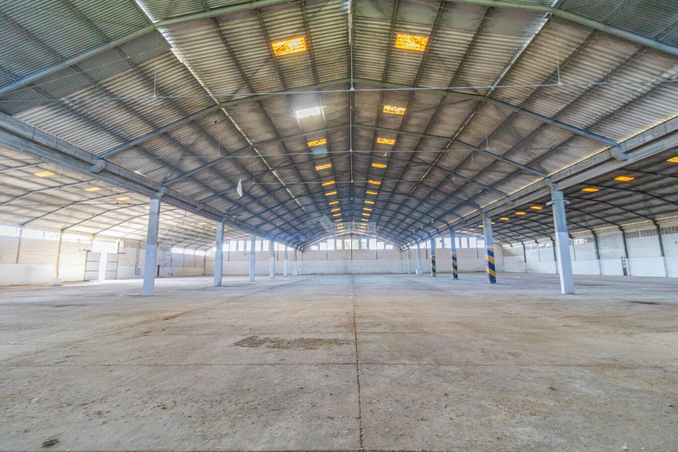 VENTA ALQUILER LOCAL GALPON DEPOSITO RUTA 1 KM 26 A PASOS DEL PEAJE DE SANTA LUCIA!! 10.000m2 en 100 · Foto 5