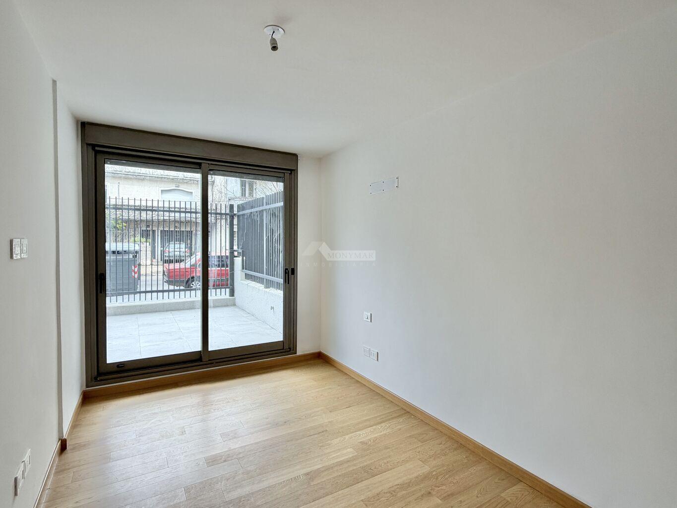 ALQUILER APARTAMENTO 1 DORMITORIO PARQUE RODO MAGGIOLO Y SARMIENTO ED. DECO MAGGIOLO PATIO · Foto 6