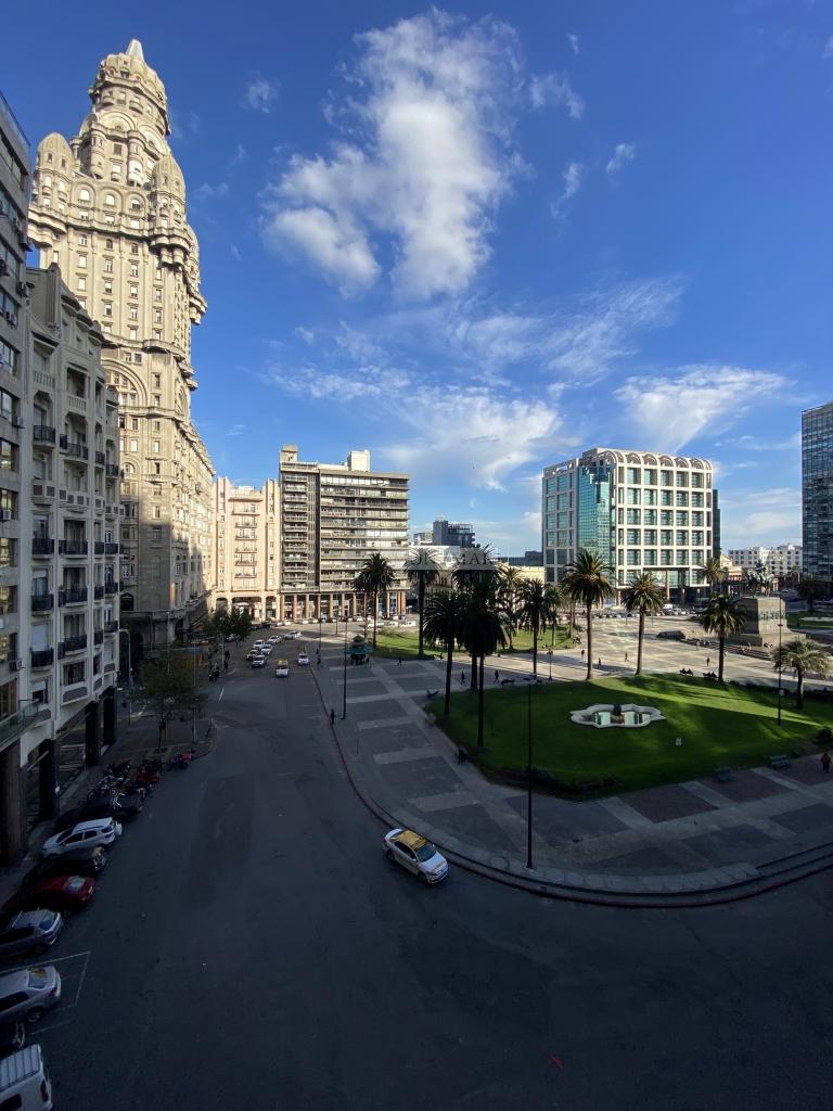 OFICINA CIUDAD VIEJA ALQUILER VENTA PLAZA INDEPENDENCIA CATEGORIA CON VIG 24 HS. · Foto 6