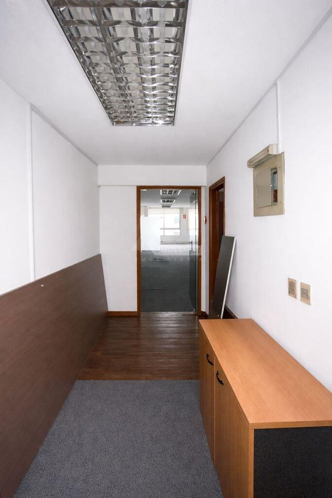 OFICINA CIUDAD VIEJA ALQUILER VENTA PLAZA INDEPENDENCIA CATEGORIA CON VIG 24 HS. · Foto 3