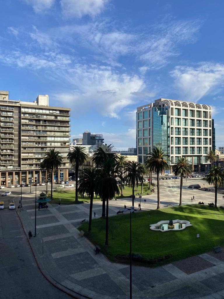 OFICINA CIUDAD VIEJA ALQUILER VENTA PLAZA INDEPENDENCIA CATEGORIA CON VIG 24 HS. · Foto 5