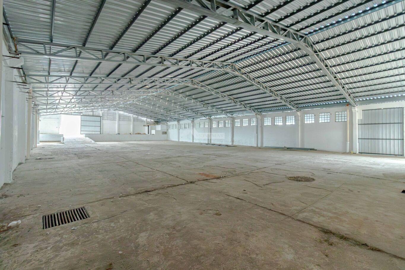 ALQUILER LOCAL GALPON DEPOSITO LOGISTICA NUEVO PARIS 1000m2 EMANCIPACIÓN A MTS DE AVENIDA GARZON · Foto 2