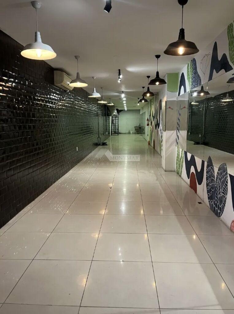 ALQUILER LOCAL COMERCIAL CORDÓN 18 DE JULIO Y TACUAREMBO ZONA ESTRATEGICA! 150m2