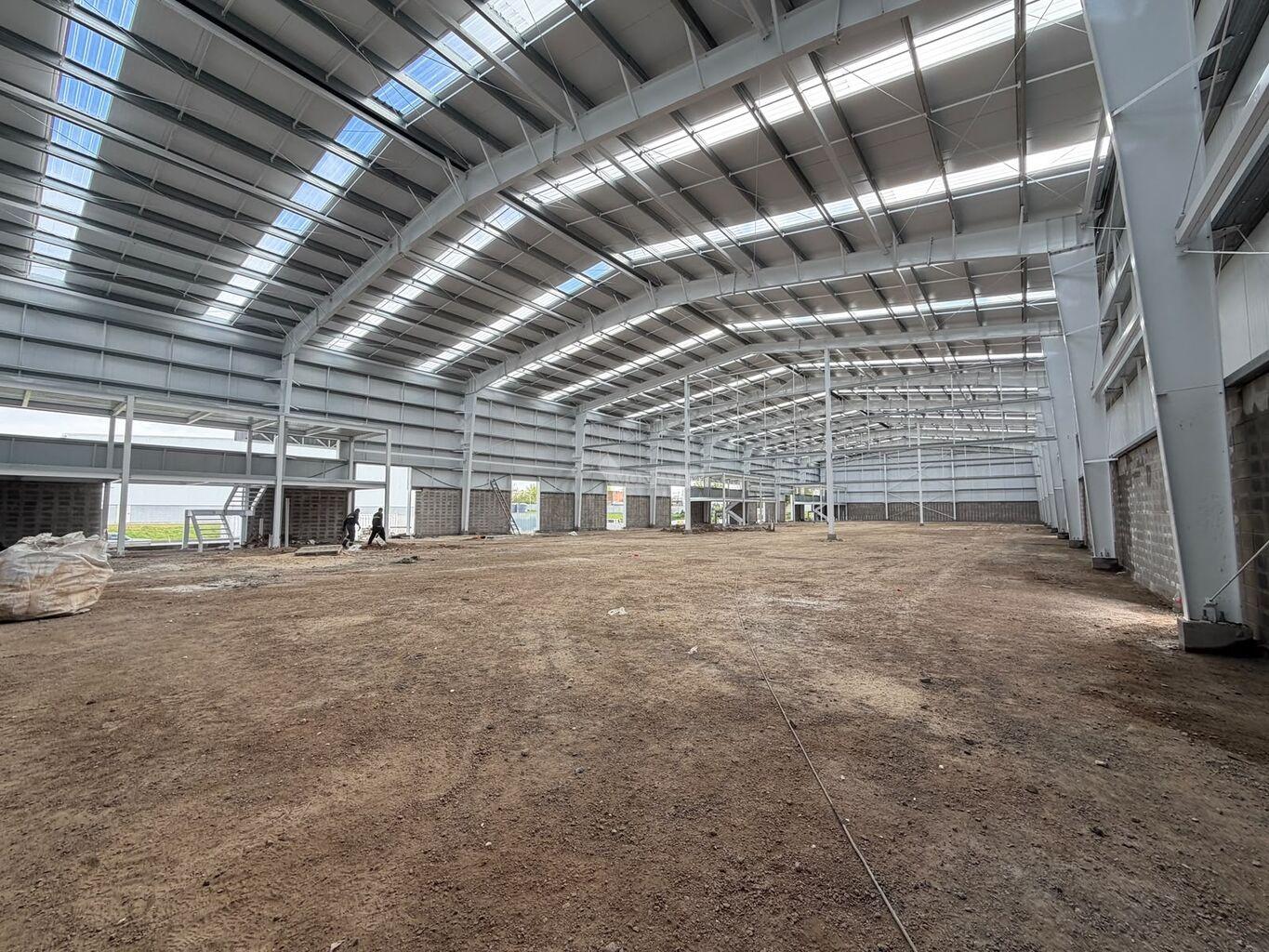 ALQUILER LOCAL GALPON DEPOSITO PUNTA DE RIELES SUSANA PINTOS A ESTRENAR! 2700m2 · Foto 1