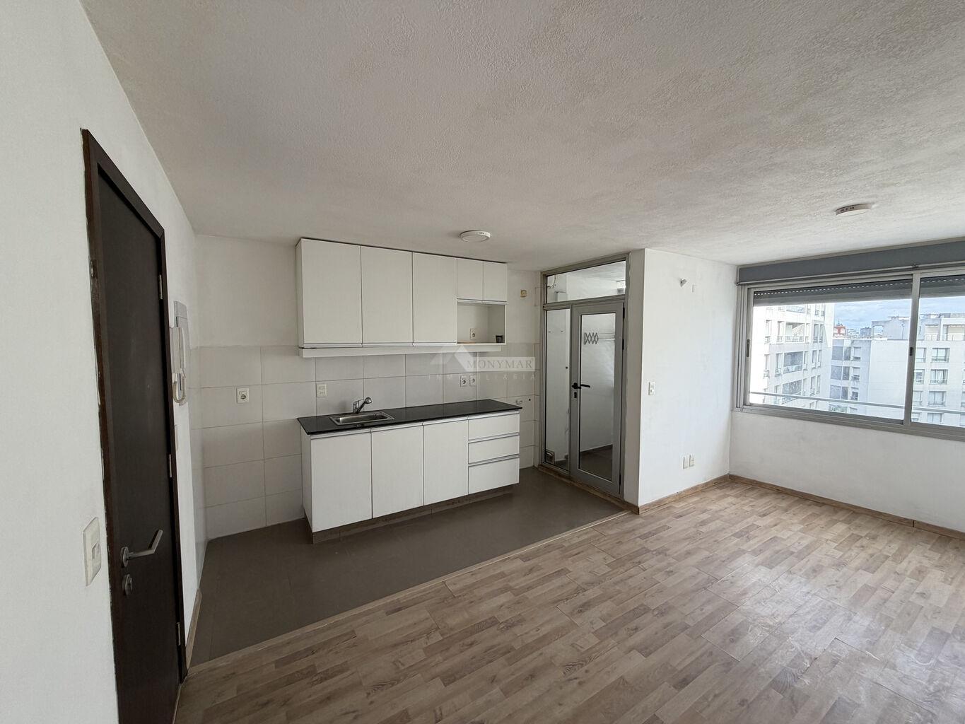 ALQUILER APARTAMENTO 1 DORMITORIO LA BLANQUEADA GARIBALDI Y BULEVAR ARTIGAS AL FRENTE! · Foto 2