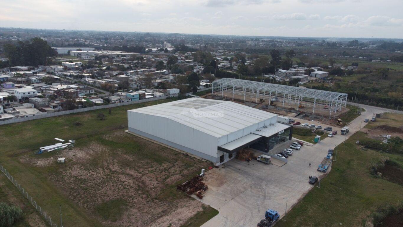 ALQUILER LOCAL GALPON DEPOSITO PUNTA DE RIELES SUSANA PINTOS 1800m2 MUELLES DE CARGA ESTRENA · Foto 8