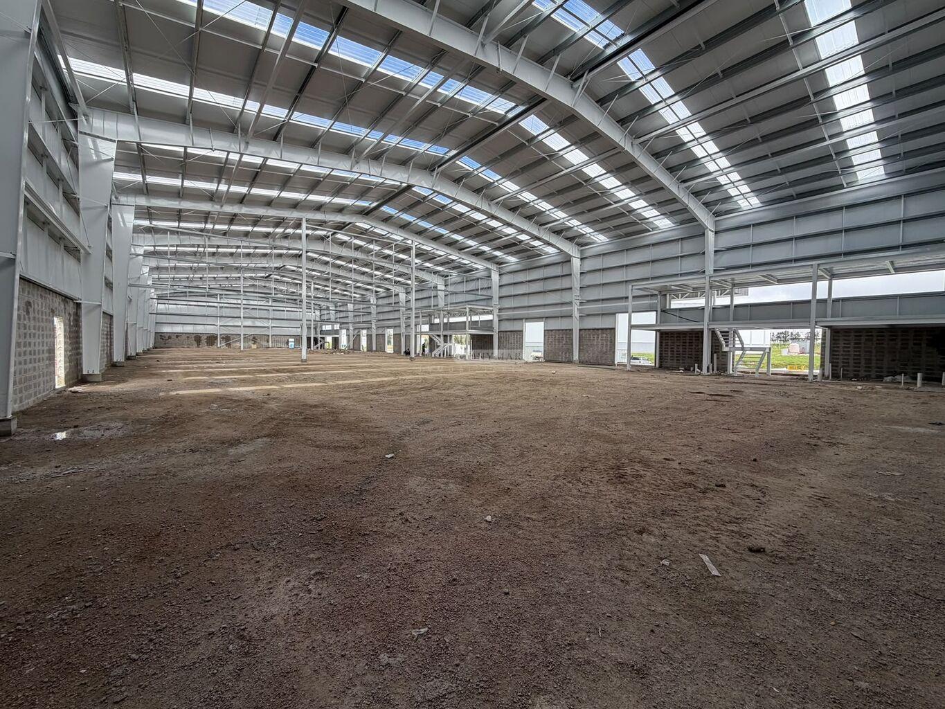 ALQUILER LOCAL GALPON DEPOSITO PUNTA DE RIELES SUSANA PINTOS 900m2 MUELLES DE CARGA ESTRENA · Foto 1