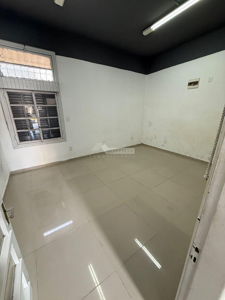 ALQUILER LOCAL COMERCIAL FLOR DE MAROÑAS CAMINO MALDONADO Y OSVALDO CRUZ oficina baño cocina sotano · Foto 7