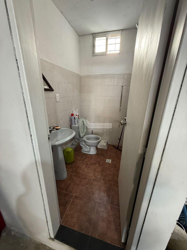 ALQUILER LOCAL COMERCIAL FLOR DE MAROÑAS CAMINO MALDONADO SALON 310m2 + entrepiso 60m2 · Foto 9