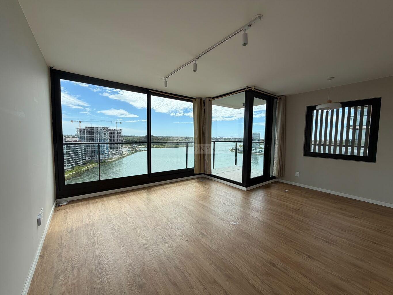 ALQUILER APARTAMENTO 3 DORMITORIOS PARQUE MIRAMAR FRENTE AL LAGO TERRAZAS COCHERA x 2!! · Foto 1