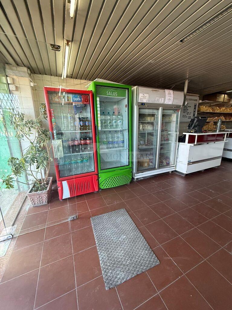 VENTA ALQUILER LOCAL COMERCIAL CAMINO CARRASCO CRUZ DE CARRASCO 378m2 CON ESTACIONAMIENTO · Foto 4