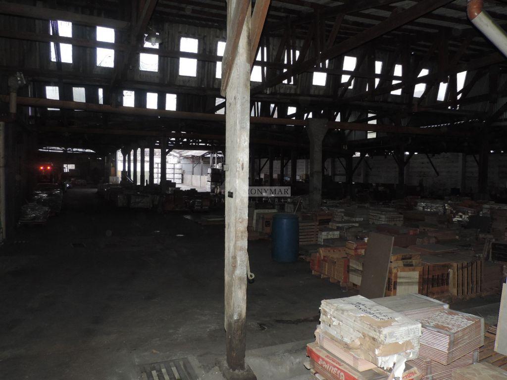 VENTA ALQUILER LOCAL GALPON DEPOSITO FLOR DE MAROÑAS OSVALDO CRUZ Y CNO. MALDONADO ORDEN DE VENDER!! · Foto 5