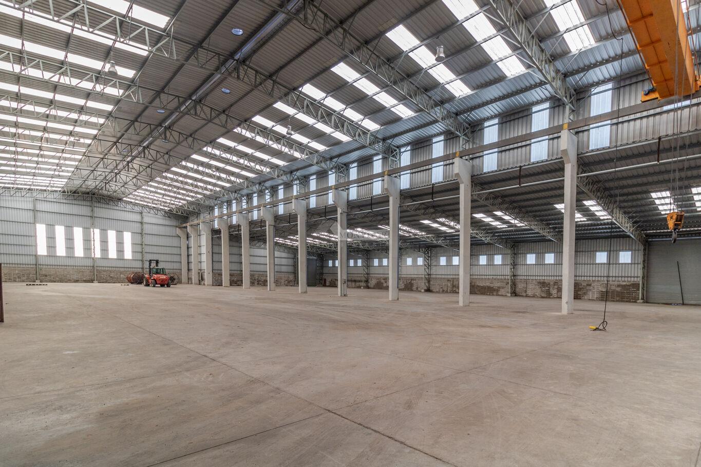 ALQUILER LOCAL GALPON DEPOSITO INDUSTRIA RUTA 5 LAS PIEDRAS 3399m2 CALIDAD PREMIUM! · Foto 4