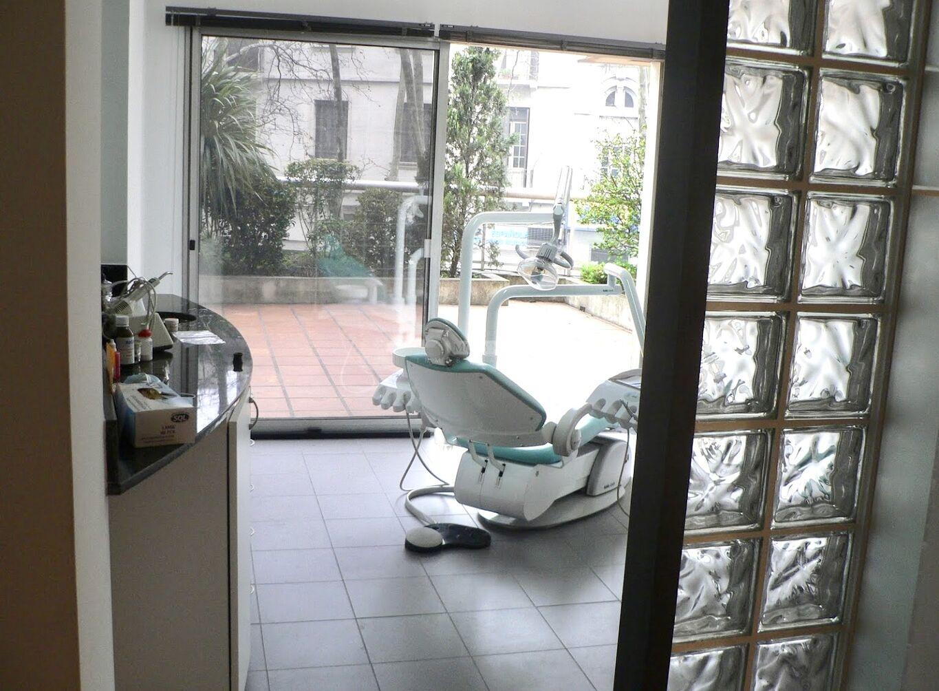 ALQUILER OFICINA CONSULTORIO CORDON BULEVAR ARTIGAS TORRE CAUDILLOS IDEAL CONSULTORIO ODONTOLOGICO