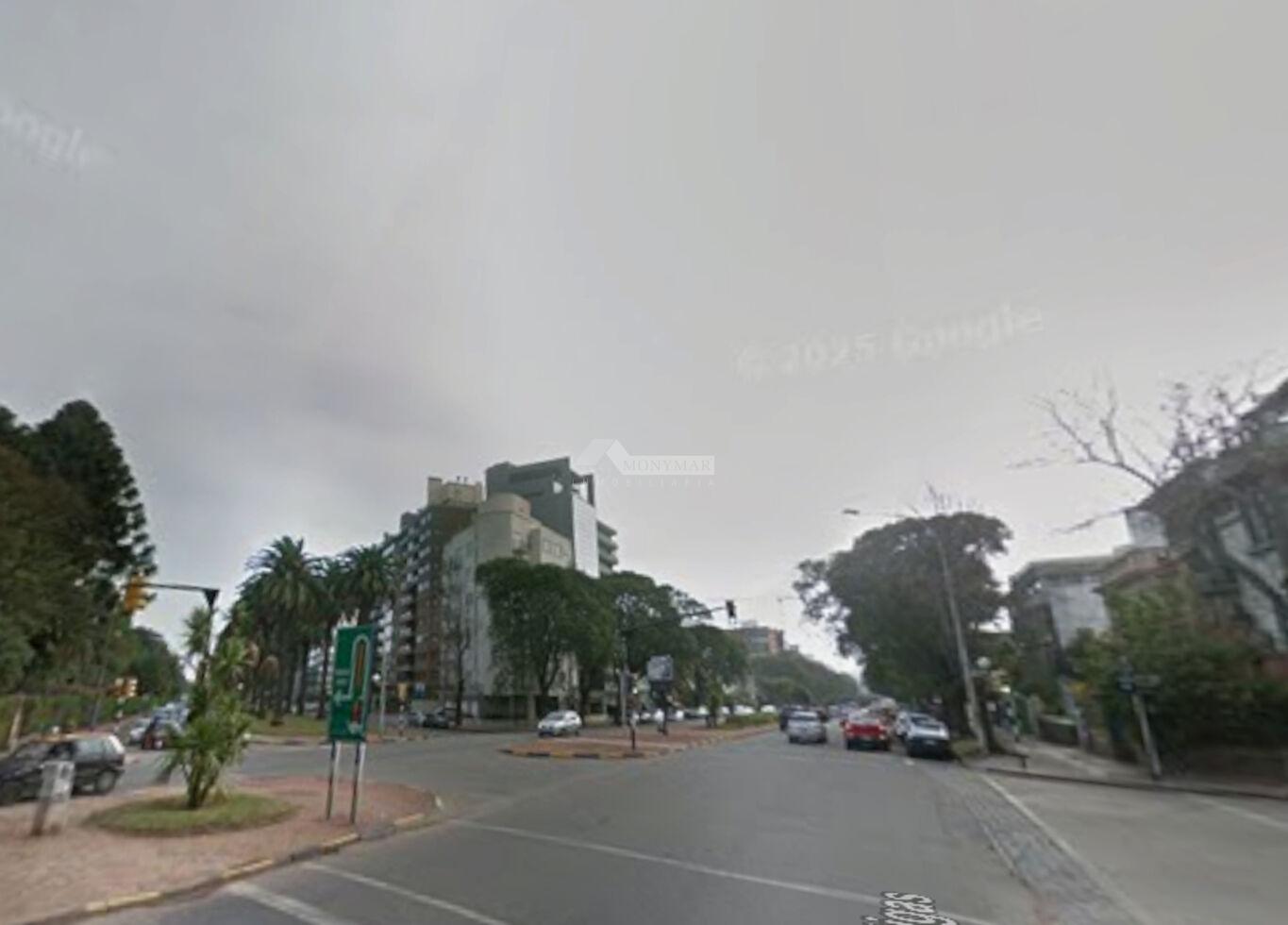 VENTA APARTAMENTO MONOAMBIENTE PUNTA CARRETAS WILLIMAN Y MONTERO ED. AIMÉ CON PATIO