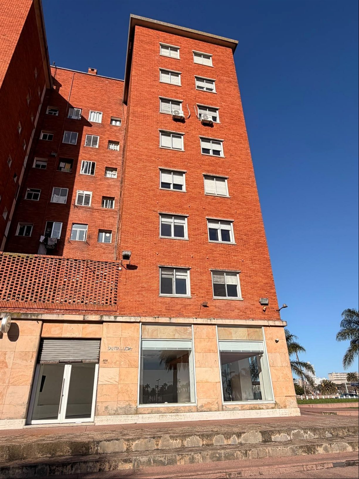 Alquiler de Local comercial/Showroom frente a Rambla, Parque Rodó, Peyrou. · Foto 9