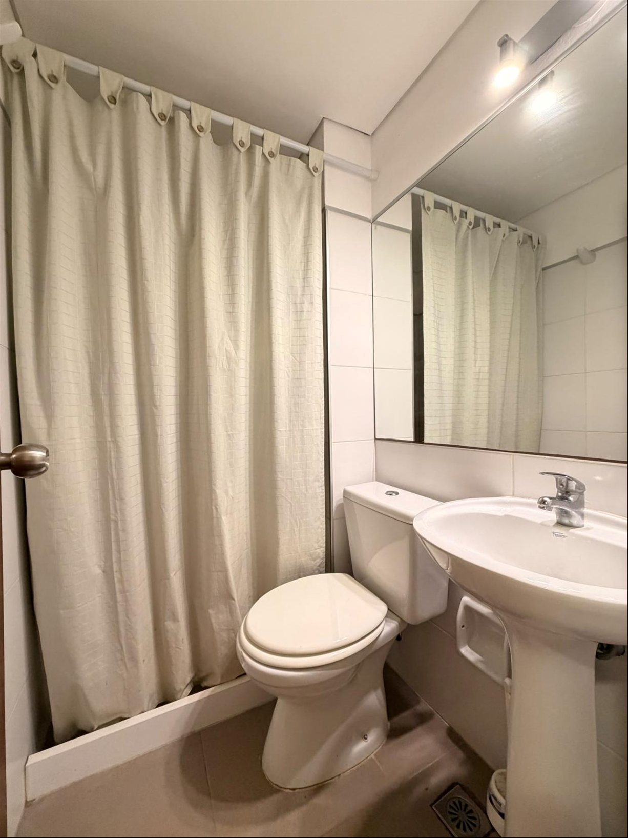 Apartamento en alquiler, 2 dormitorios, 2 baños, cochera, Pocitos. PEYROU · Foto 12