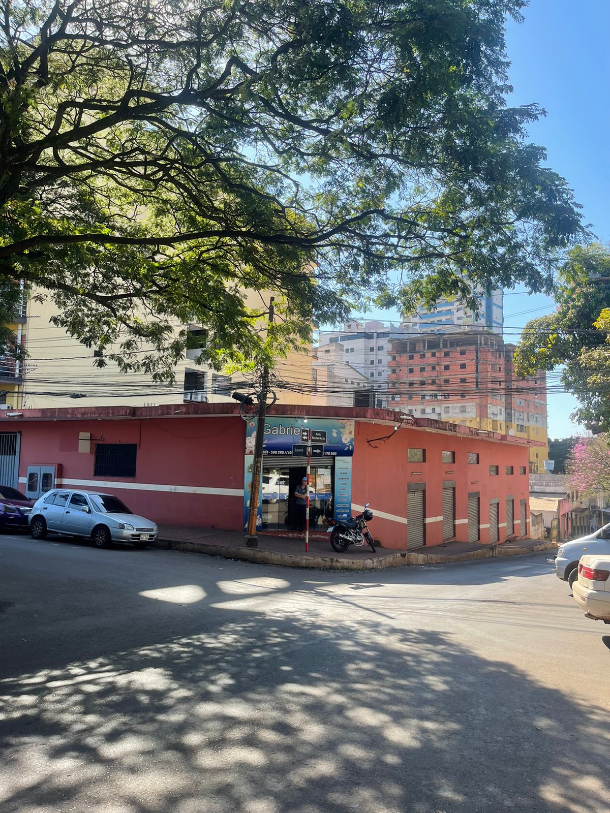 VENDO IMPORTANTE INMUEBLE EN EL CENTRO DE CDE!! — foto 2