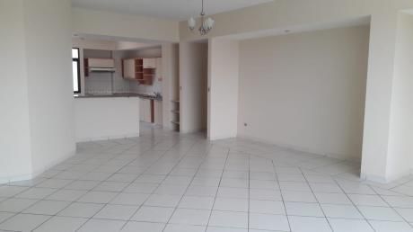 Departamento En Venta Cerca Del 1er Anillo Y Monseñor Rivero