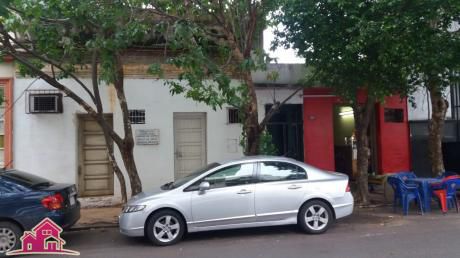 Casa A Refaccionar De 4 Habitaciones Sobre Alberdi C/ Manduvira – Asunción.