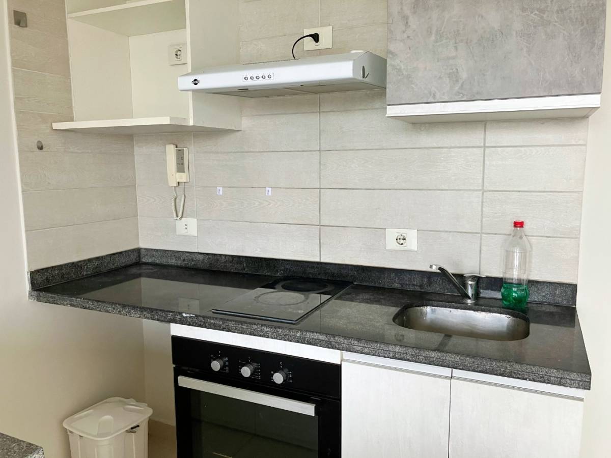 VENDO AMPLIO MONOAMBIENTE EN TRINITY TOWERS — foto 3