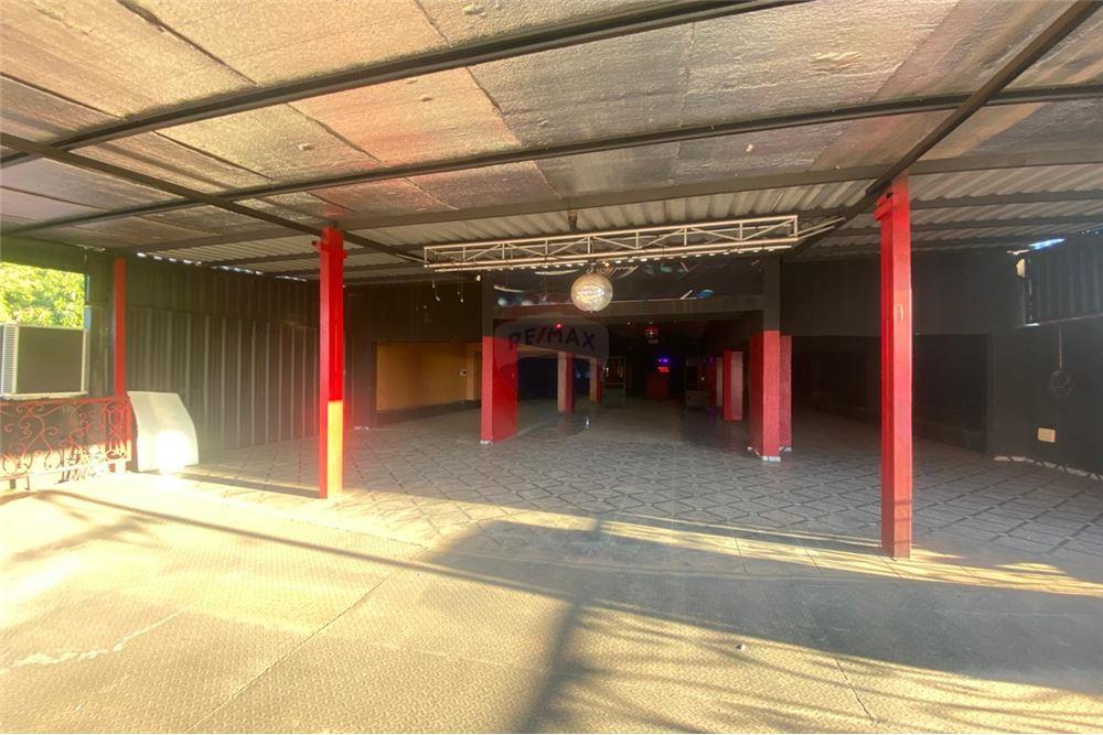 ALQUILO SALÓN COMERCIAL — foto 2