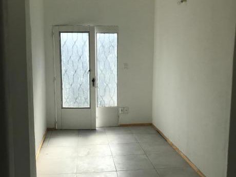 Apartamento De Un Dormitorio Tipo Casita A Estrenar.