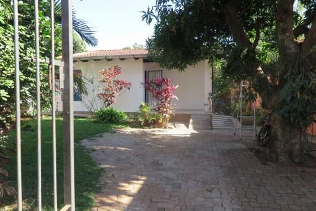 Alquilo Casa De 3 Hab. En El Area 5 - 2.500.000 Gs.