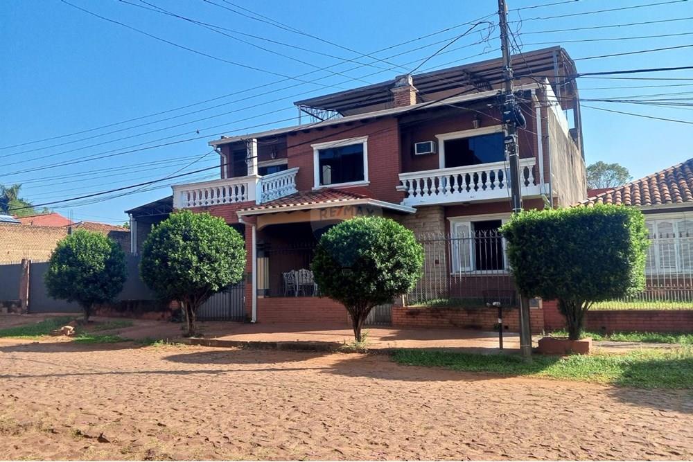 ALQUILO AMPLIA CASA EN ÑEMBY BARRIO SAN CARLOS — foto 2