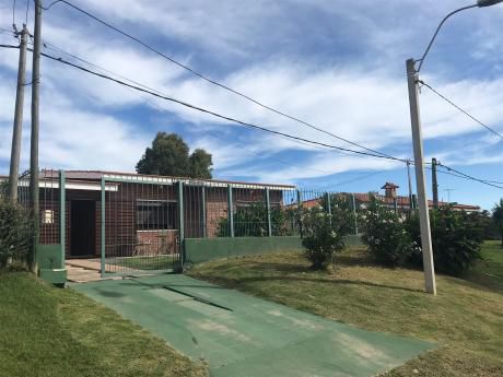 Casa En Atlantida A Menos De 200 Metros Del Mar