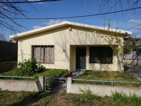 Alquilo Casa