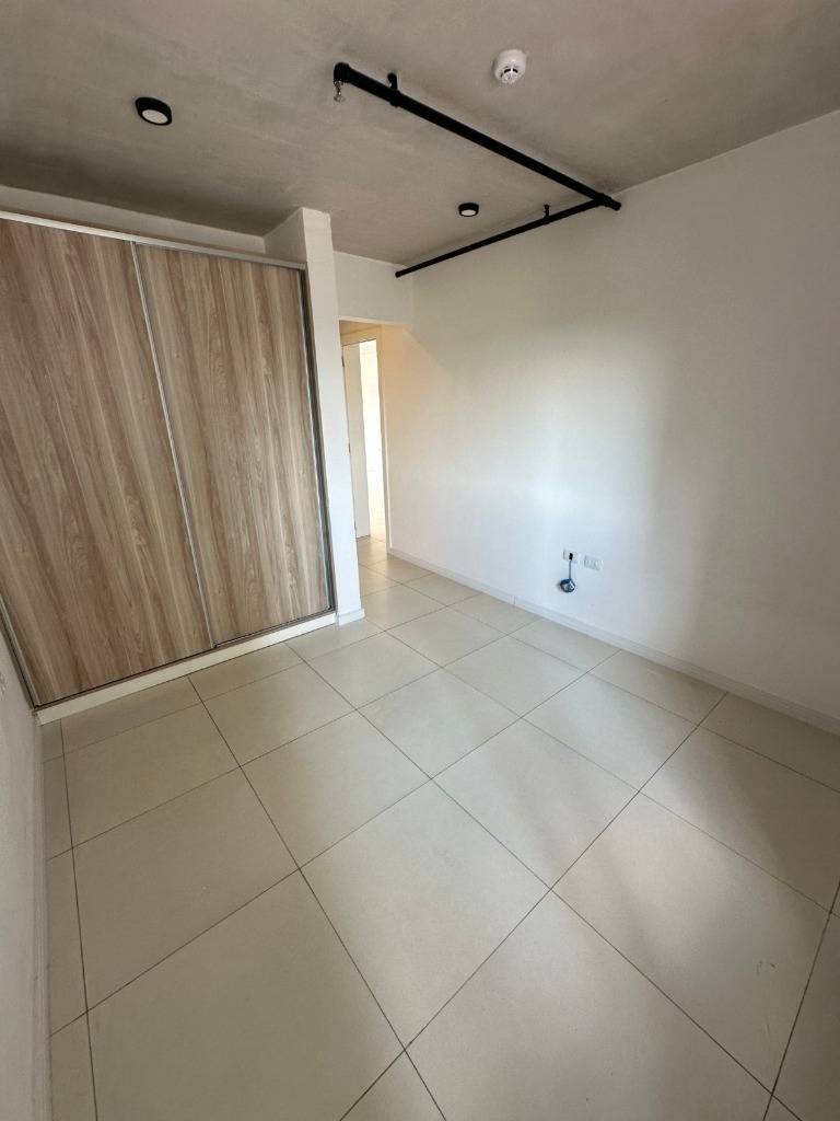 En venta departamento de 2 dormitorios — foto 3