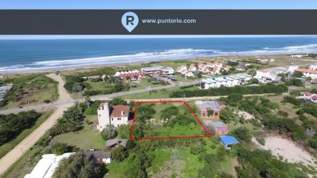 Terreno De 1275 M2 A Metros De Av. Botavara